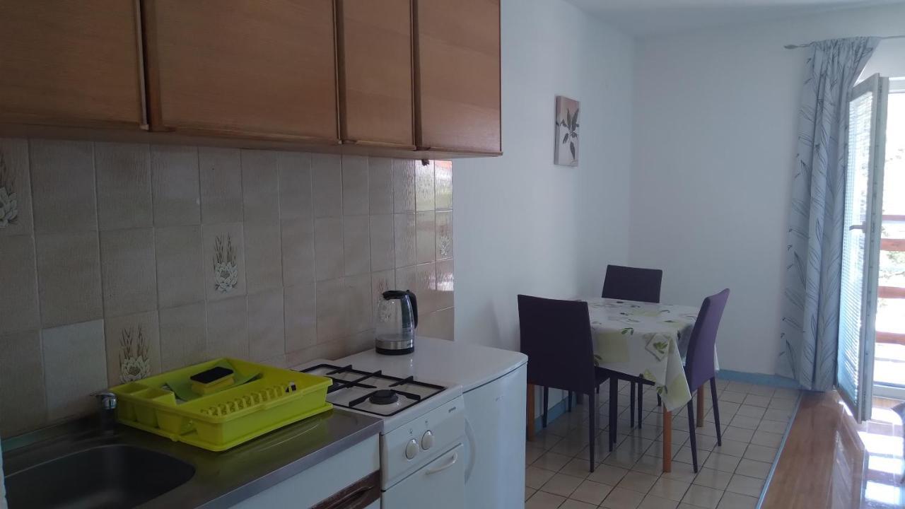 Apartmani "Lorenzo" Novalja Eksteriør billede